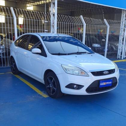 FORD FOCUS 2.0 TITANIUM HATCH 16V FLEX 4P AUTOMÁTICO